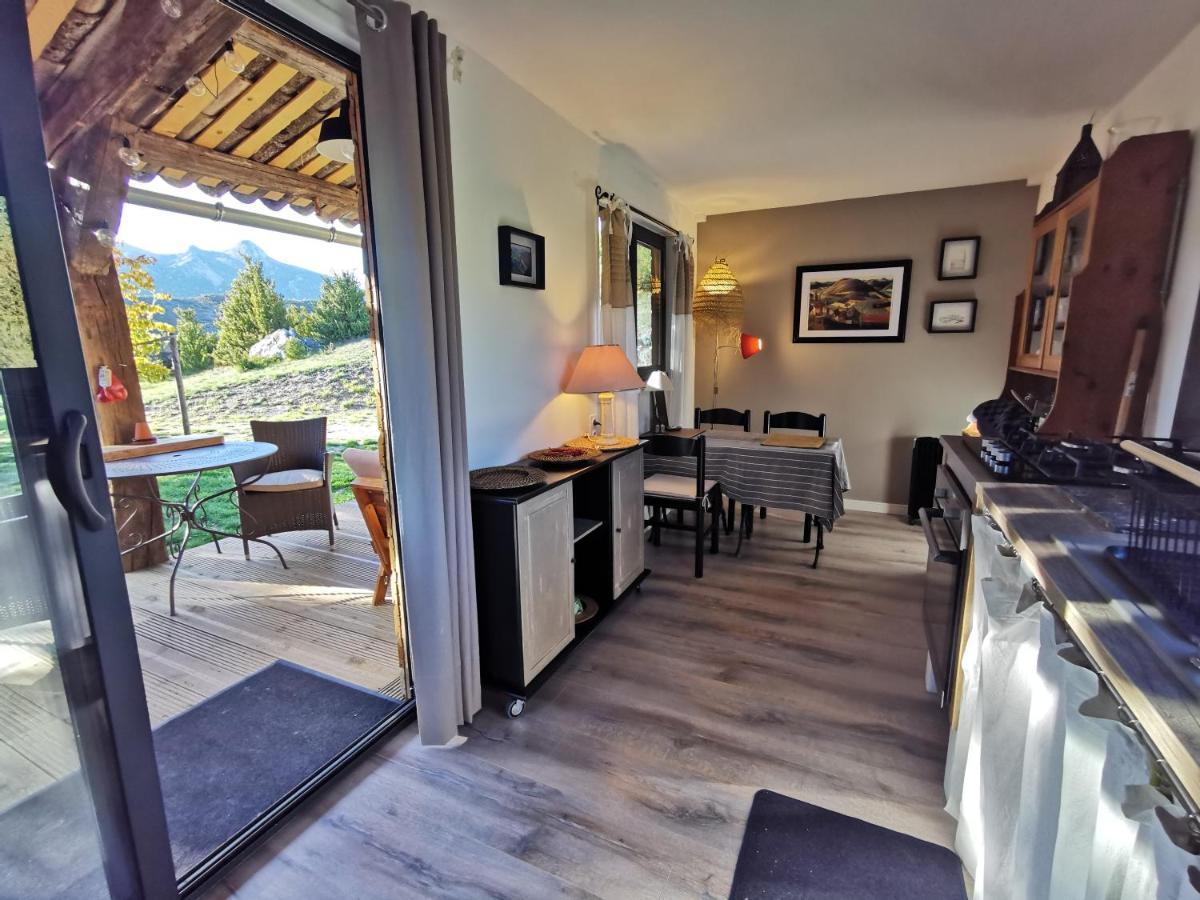La Peyregoune, Logement En Pleine Nature Et Table D'Hotes Blieux Exterior photo